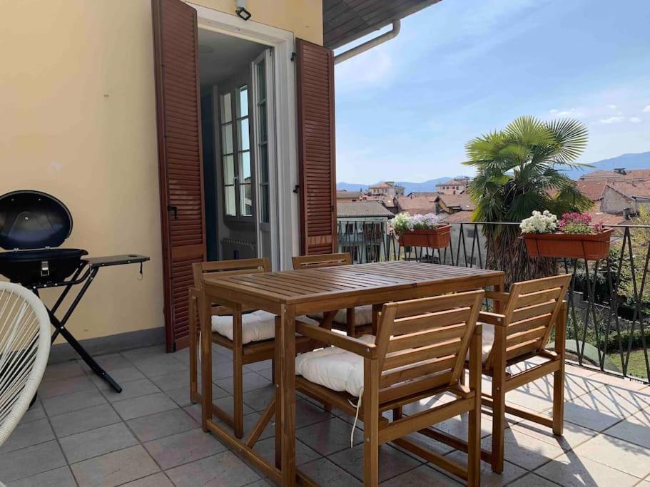 La Dolce Vita Appartement Intra Buitenkant foto