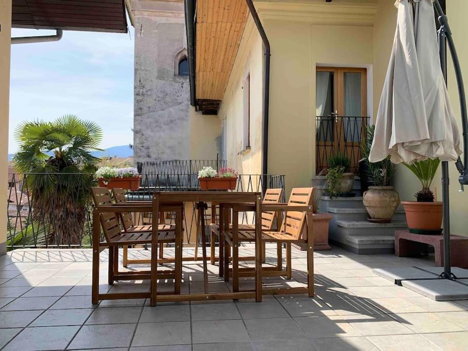 La Dolce Vita Appartement Intra Buitenkant foto