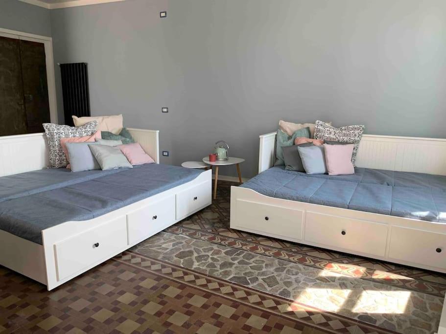 La Dolce Vita Appartement Intra Buitenkant foto