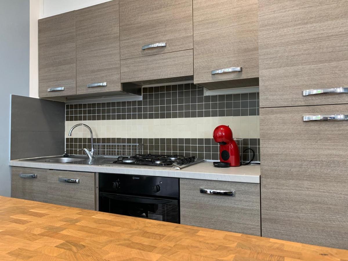 La Dolce Vita Appartement Intra Buitenkant foto